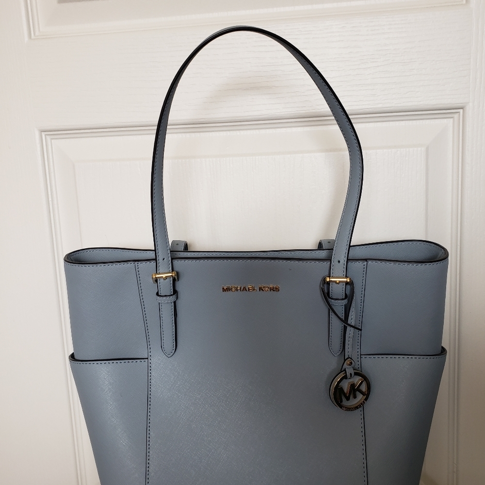 Michael Kors bag - Picture 1 of 6